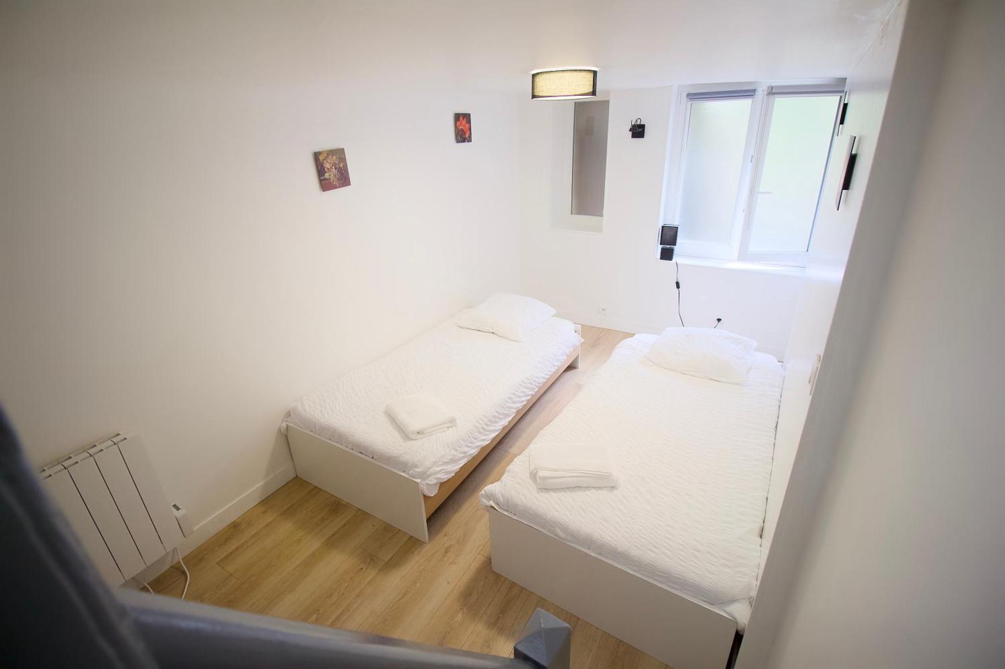 Triplex Lumineux A Cherbourg, Hyper Centre, 2 Pas Du Port & Vie Nocturne, Intendance Luxury Host Eksteriør billede